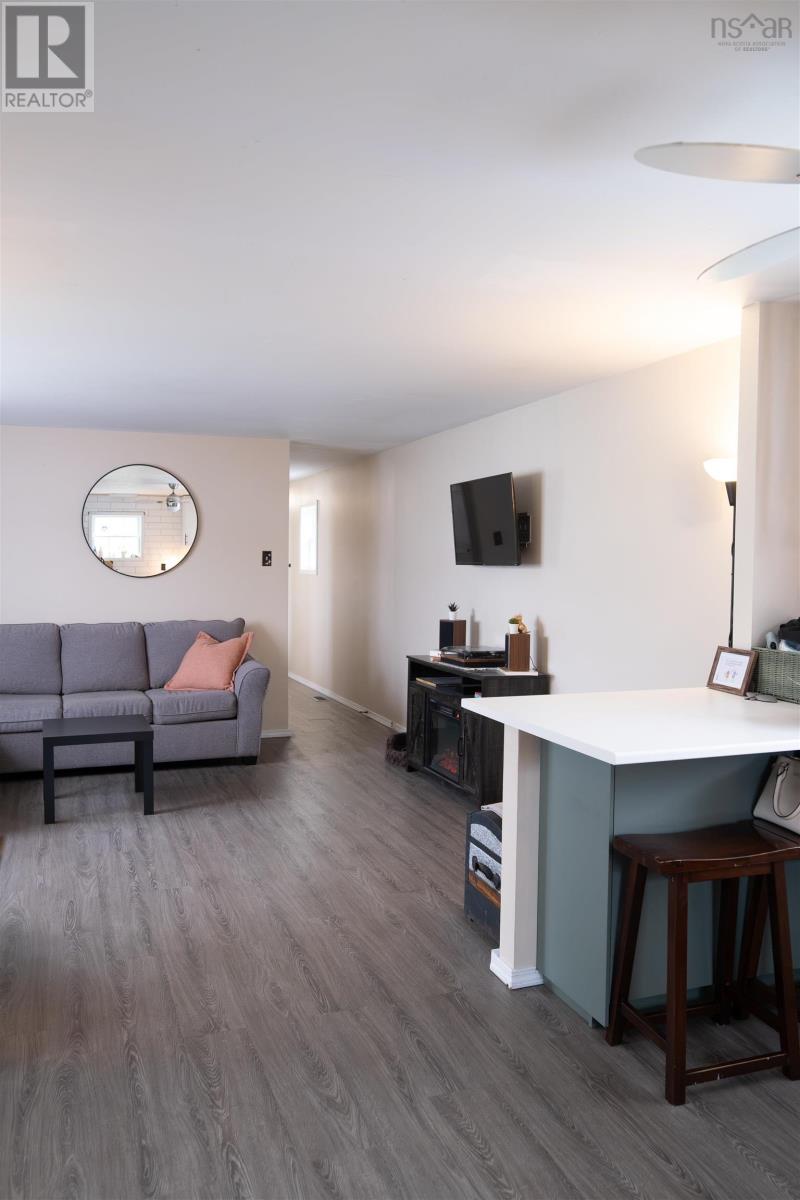 275 Circle Drive - 5