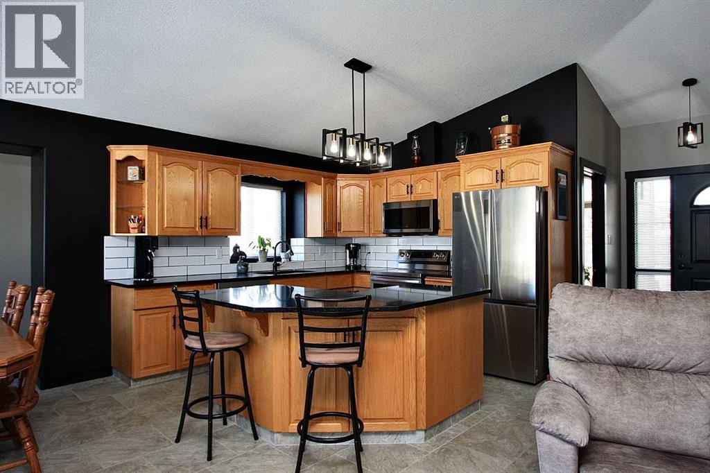 Listing photo – 310B Edgewood Close, Camrose