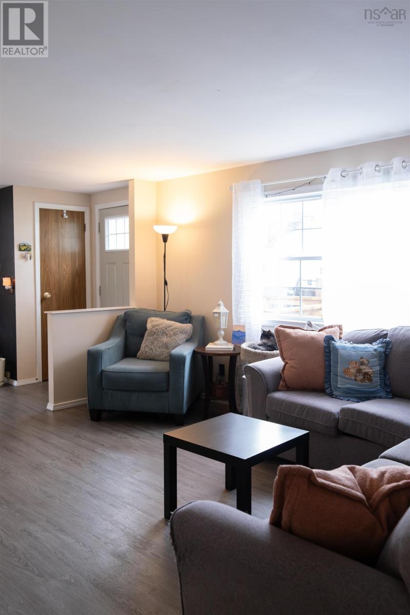 275 Circle Drive - 4