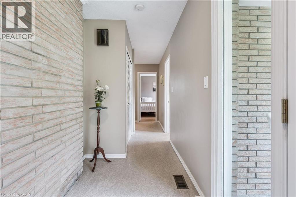 8420 ERAMOSA-GARAFRAXA Townline - 27