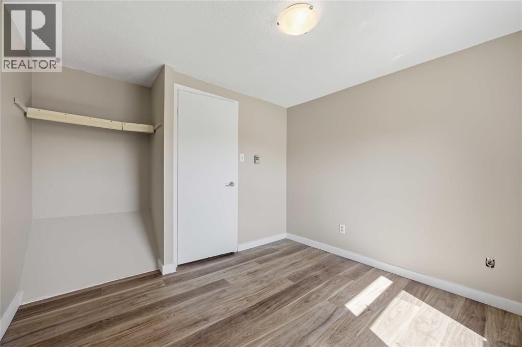 1239 NOTTINGHAM DRIVE - 23