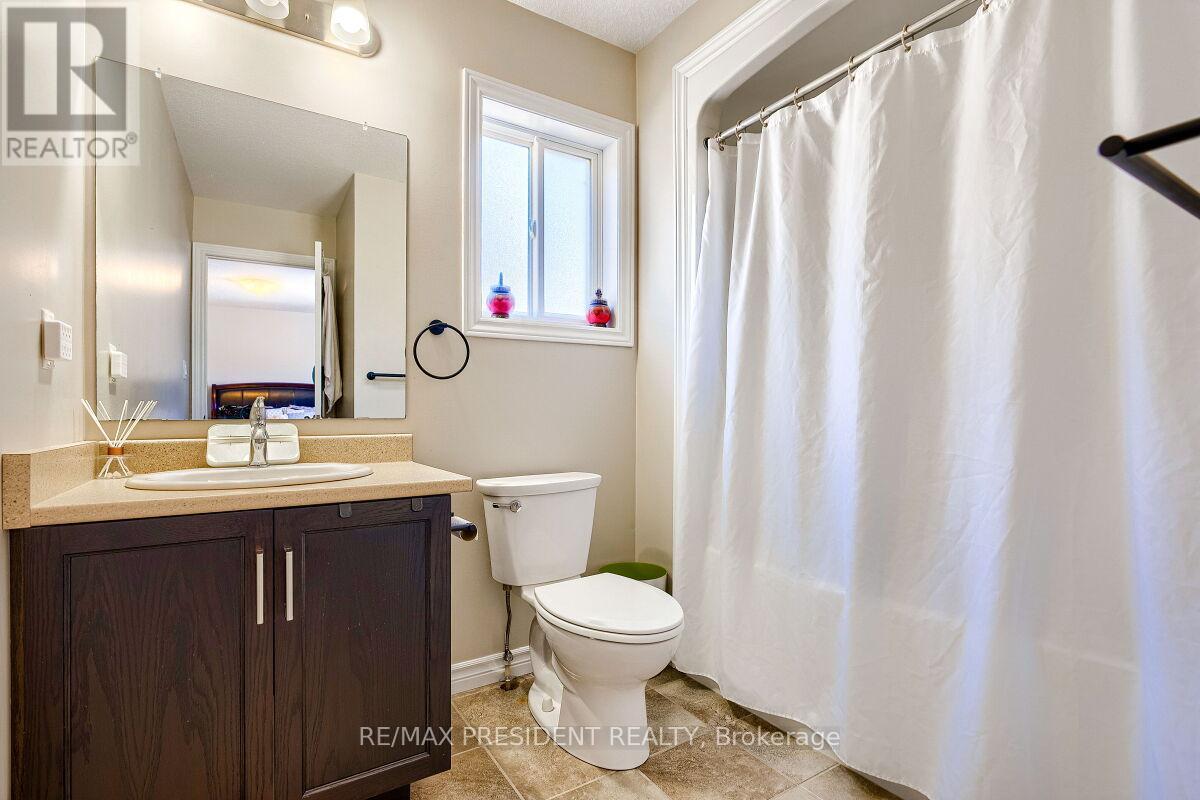 573 FORMAN AVENUE - 19