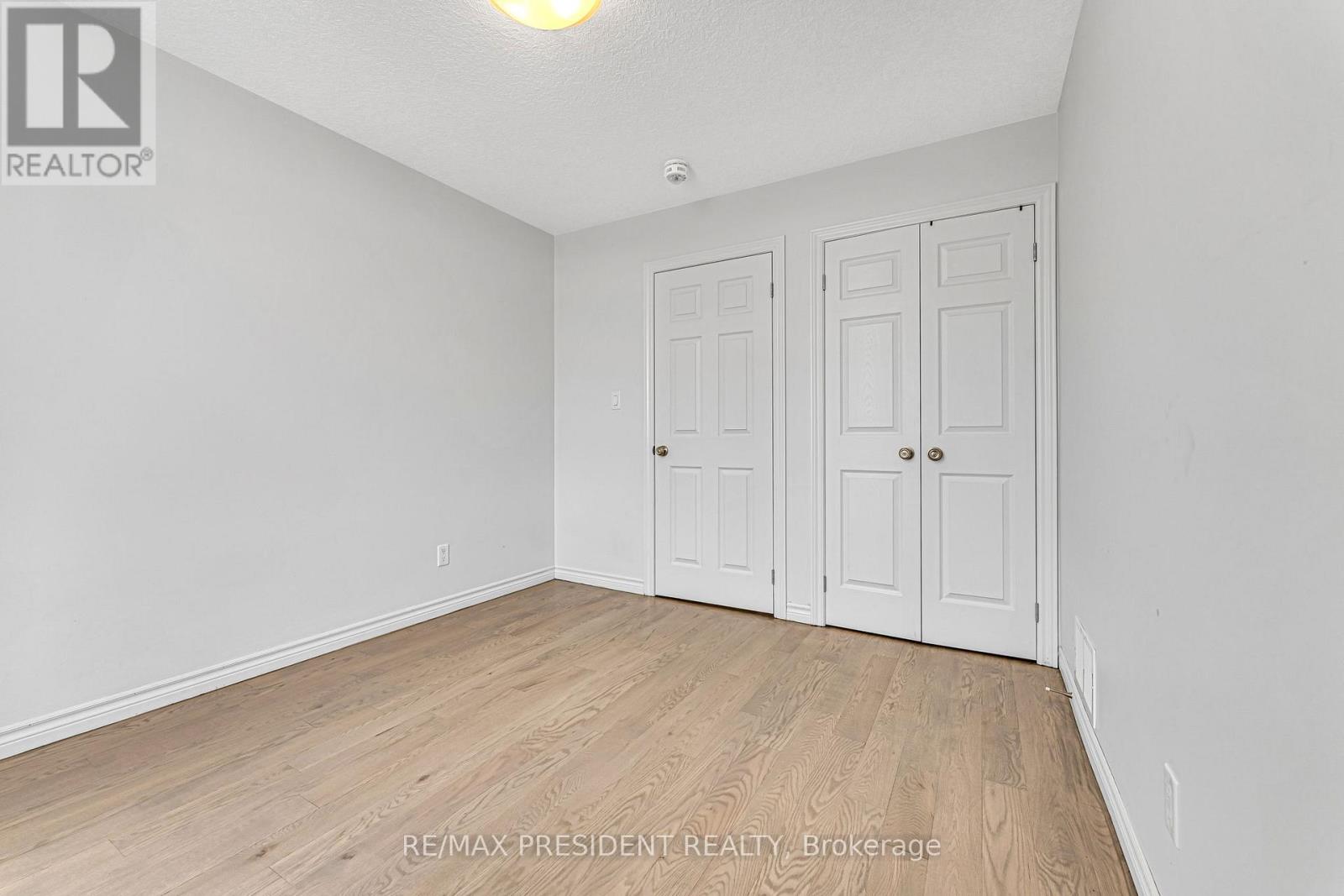 573 FORMAN AVENUE - 9