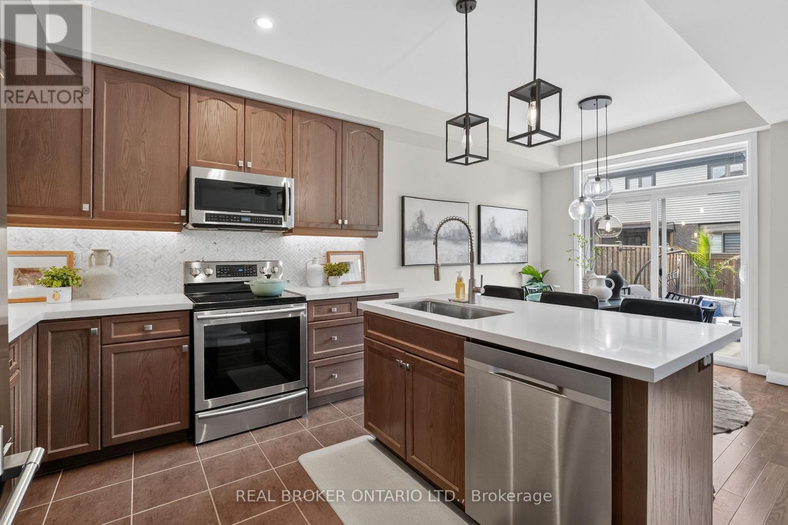 14 HARLEY LANE - Image 7