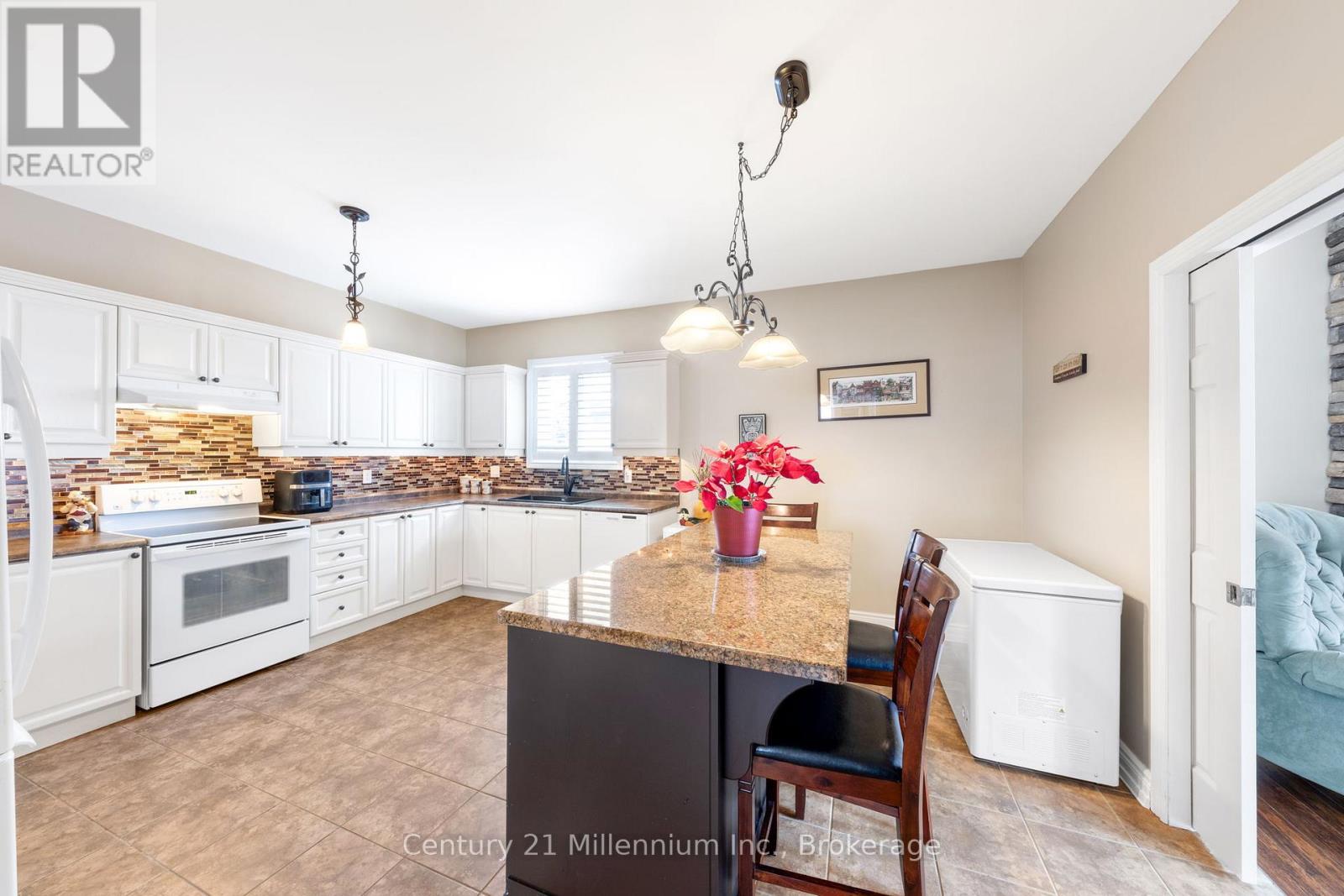 9 HILL STREET - 6