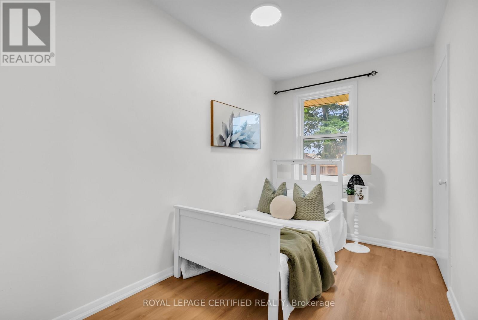 448 FERNLEIGH CIRCLE S - Image 24