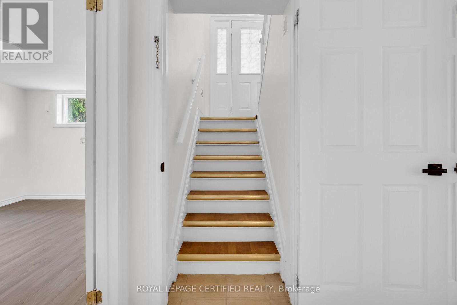 448 FERNLEIGH CIRCLE S - Image 29