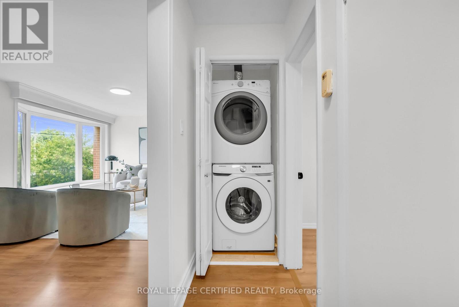 448 FERNLEIGH CIRCLE S - Image 32