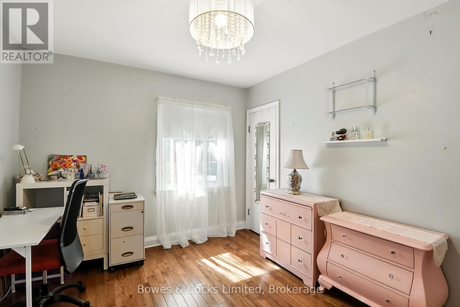 433 MANORHILL AVENUE - Image 17