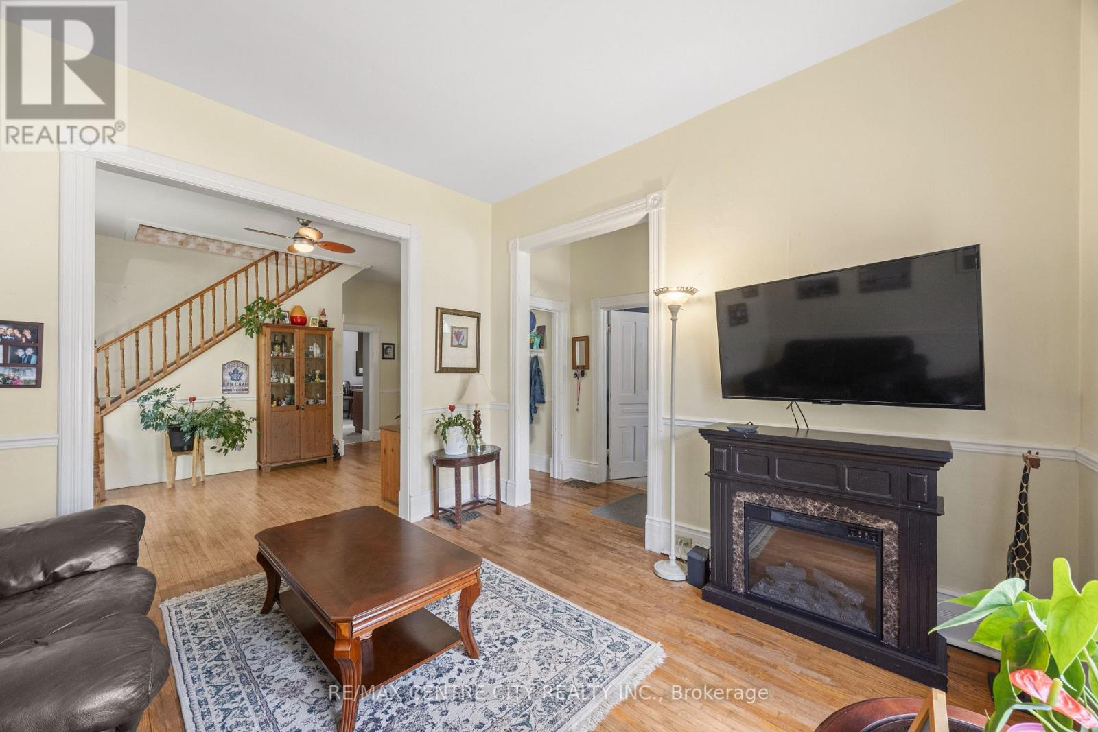 25 ERIE STREET - 10