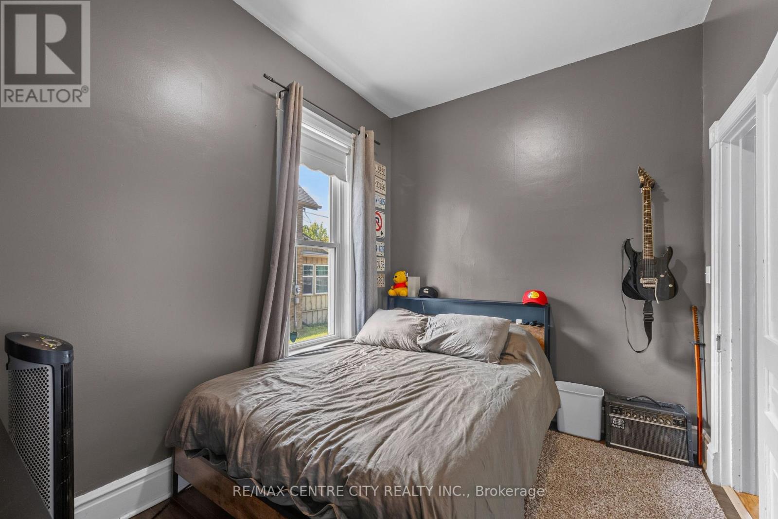 25 ERIE STREET - 16