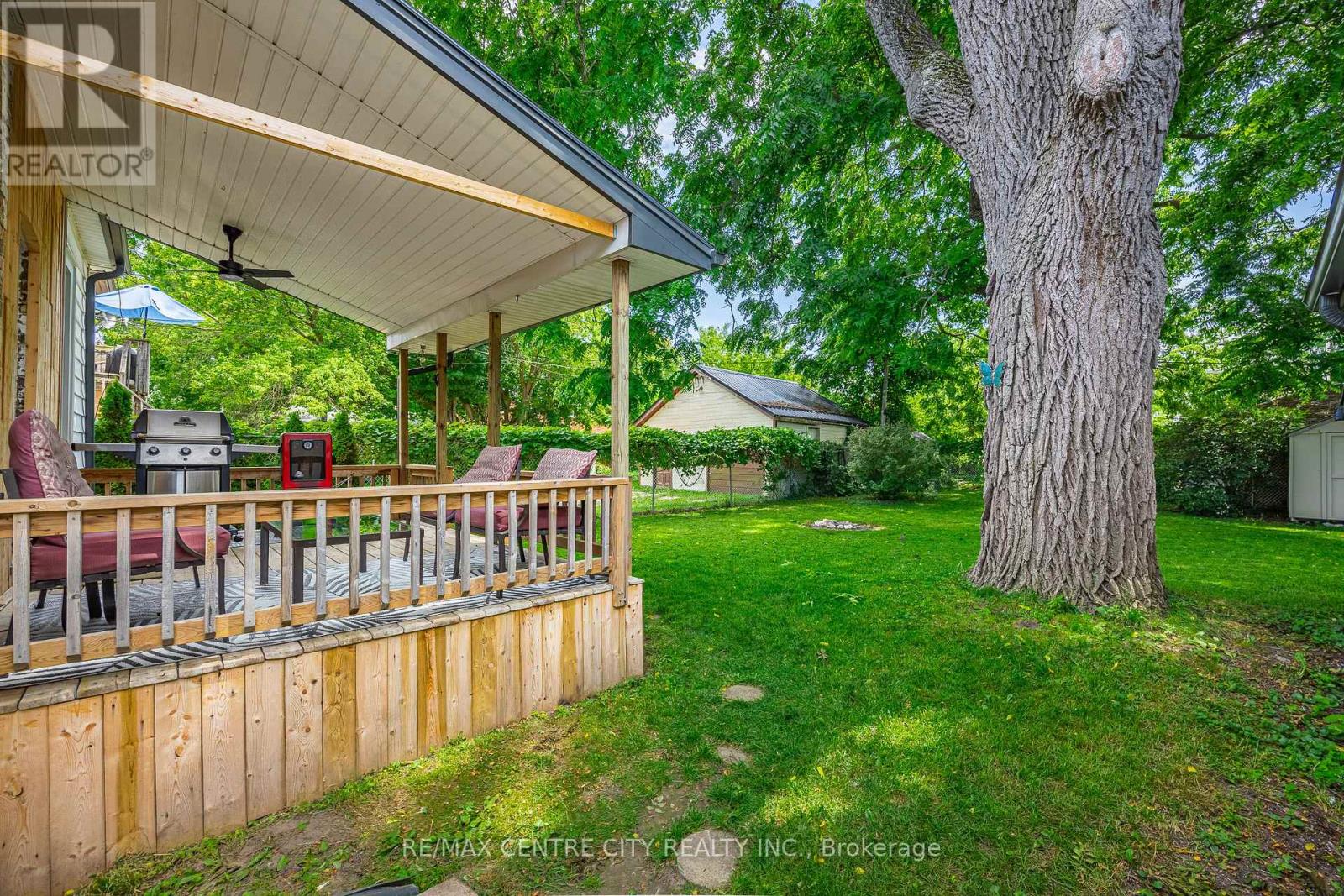 25 ERIE STREET - Image 32