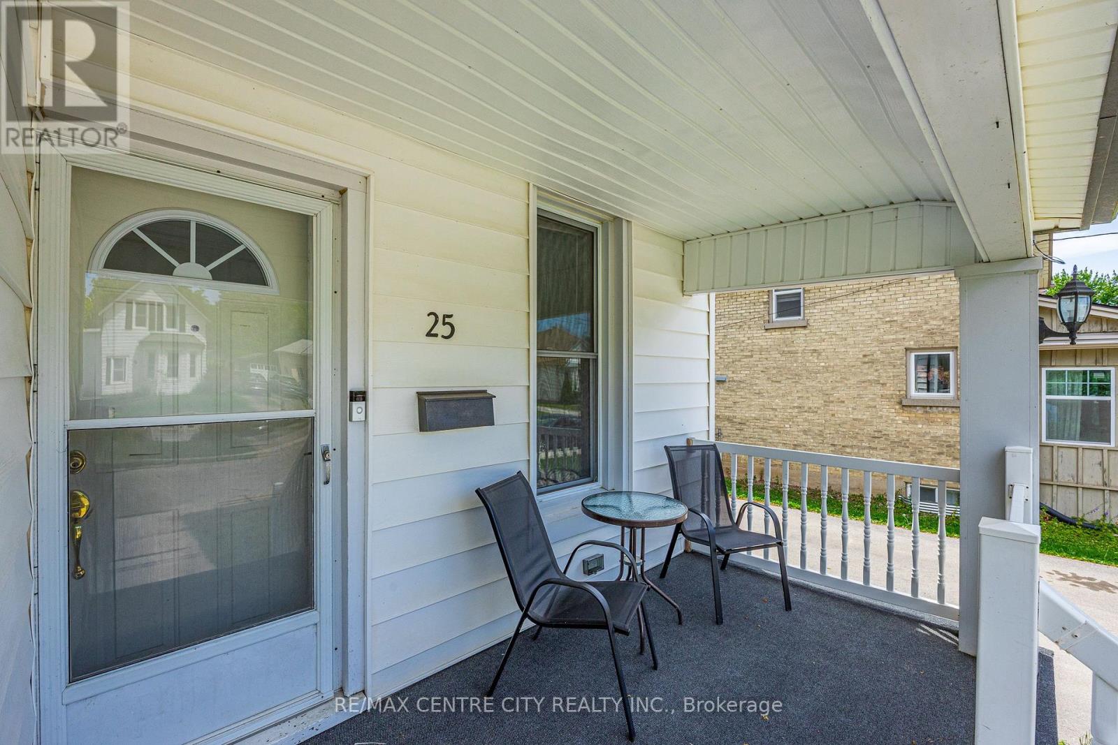 25 ERIE STREET - Image 5