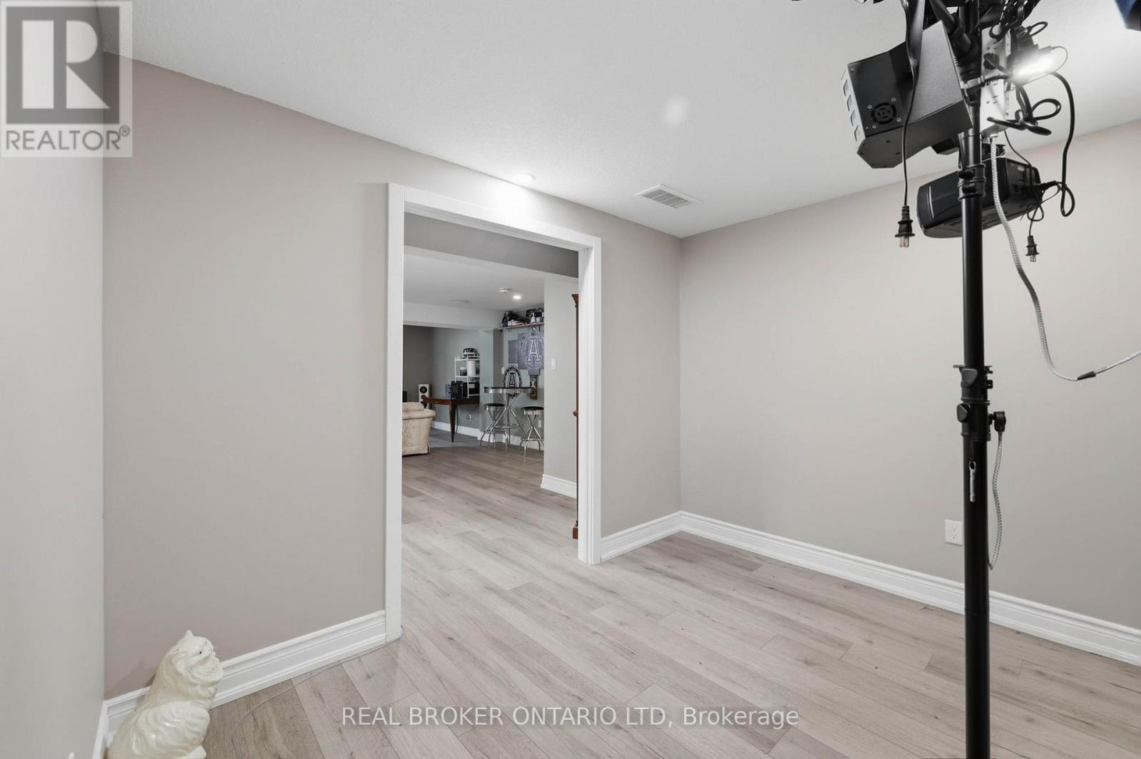 4 DORAL COURT - Image 30