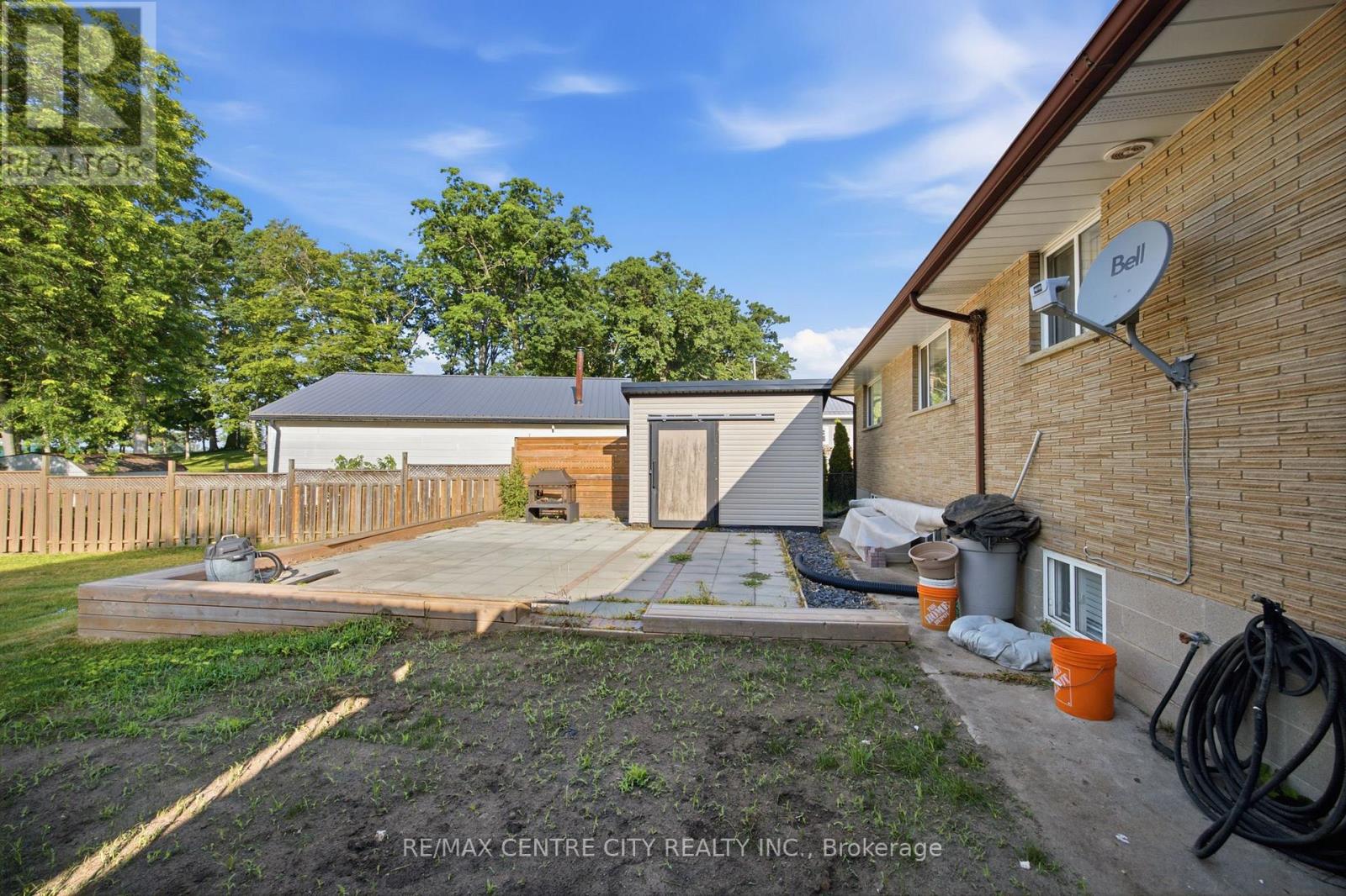 303 SIMCOE STREET - 32
