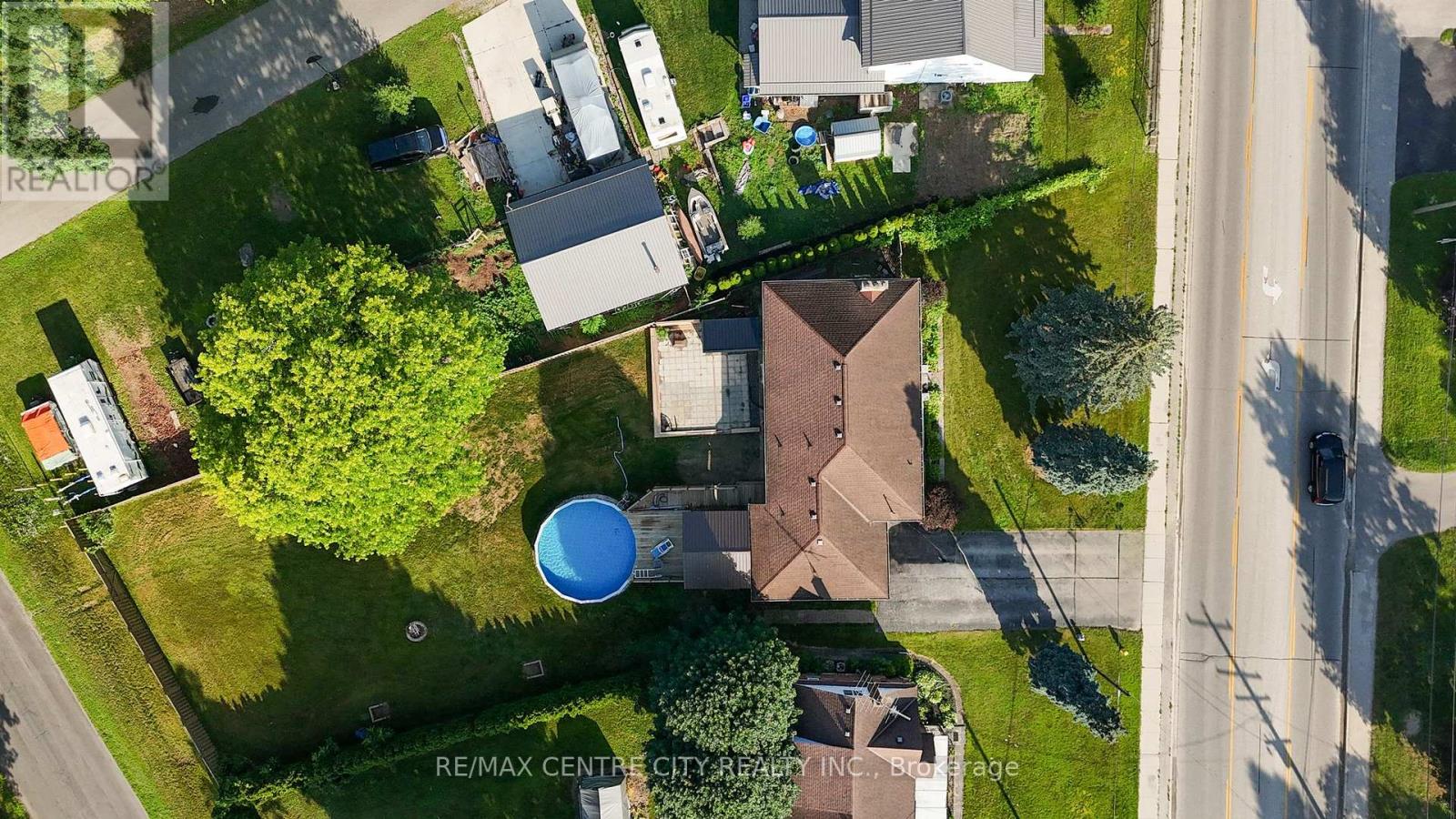 303 SIMCOE STREET - 39