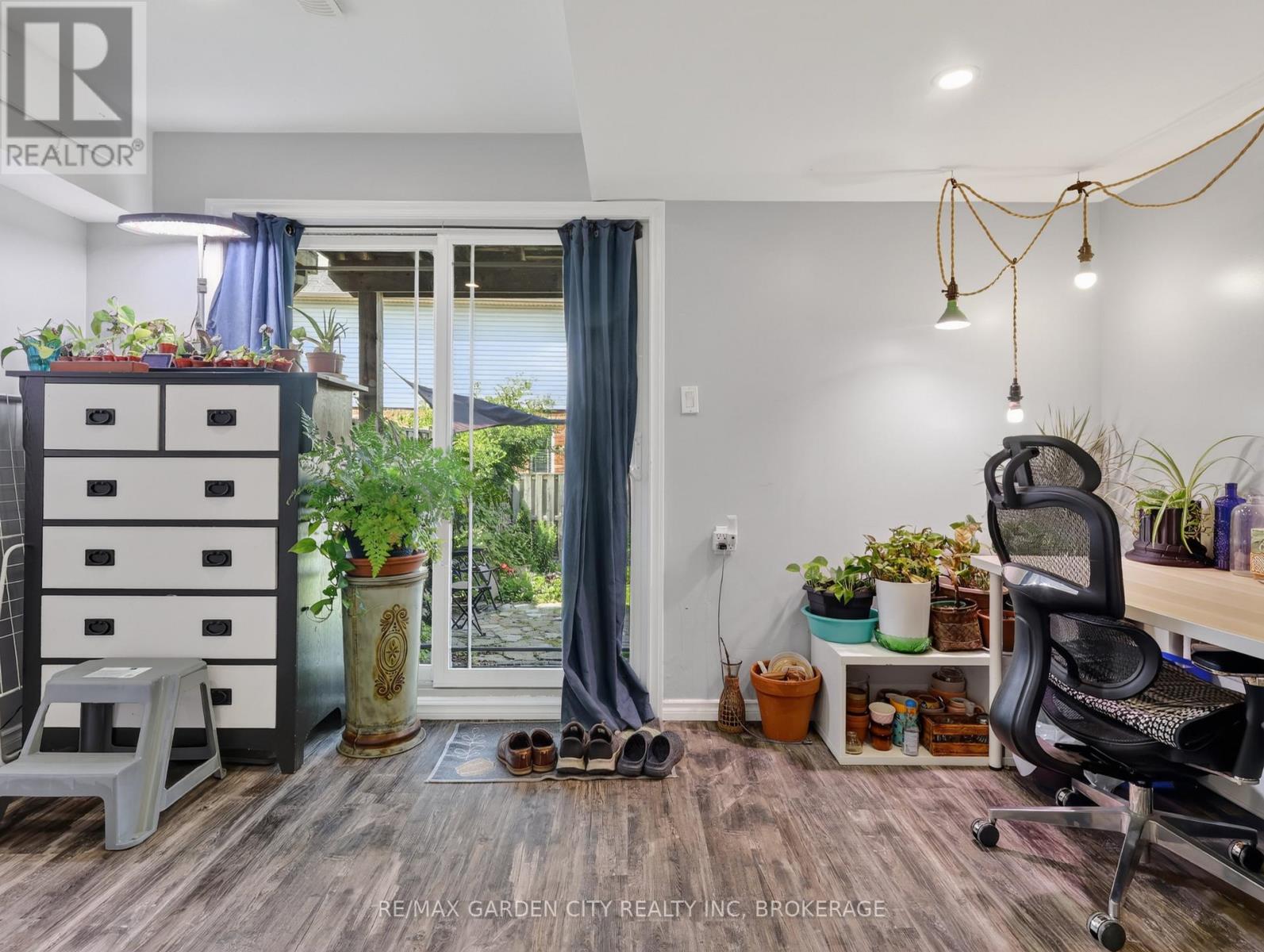 91 WILLOW LANE - 24