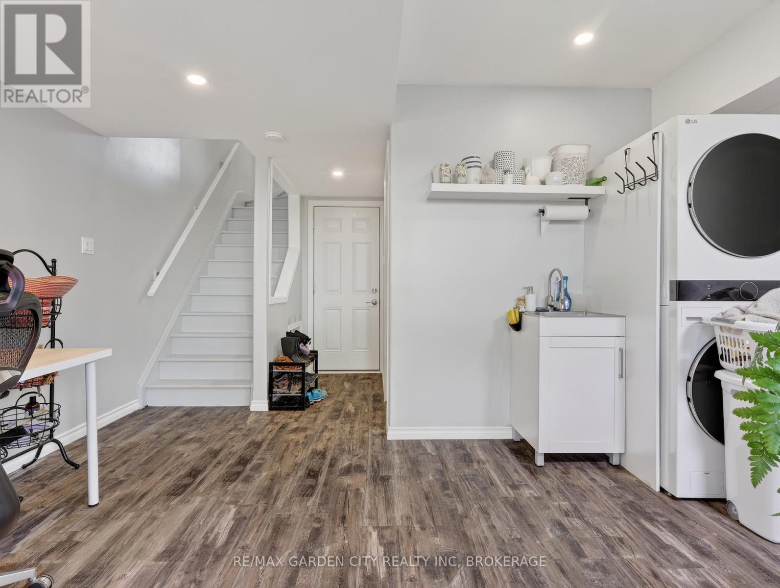 91 WILLOW LANE - 23