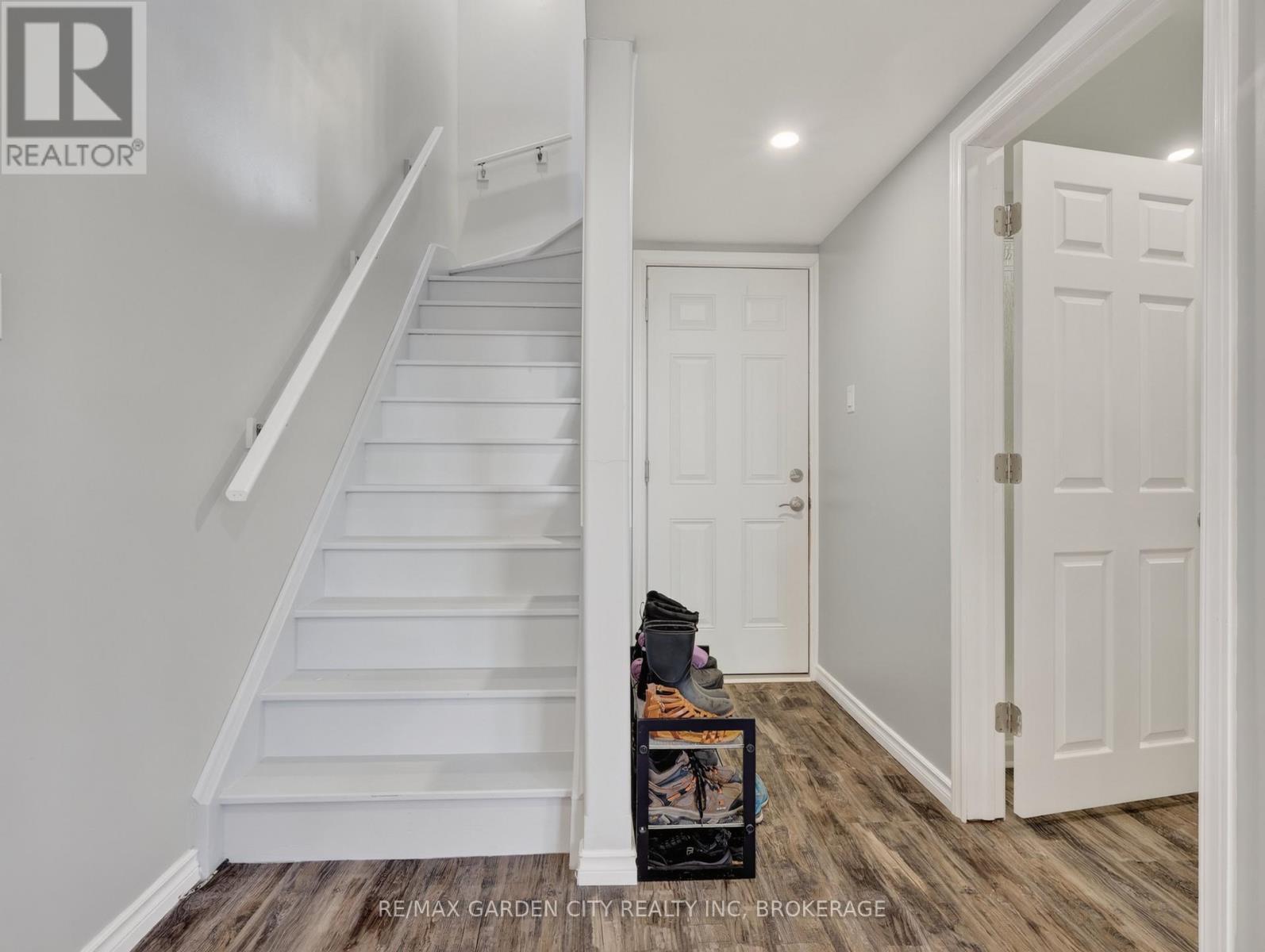 91 WILLOW LANE - 28