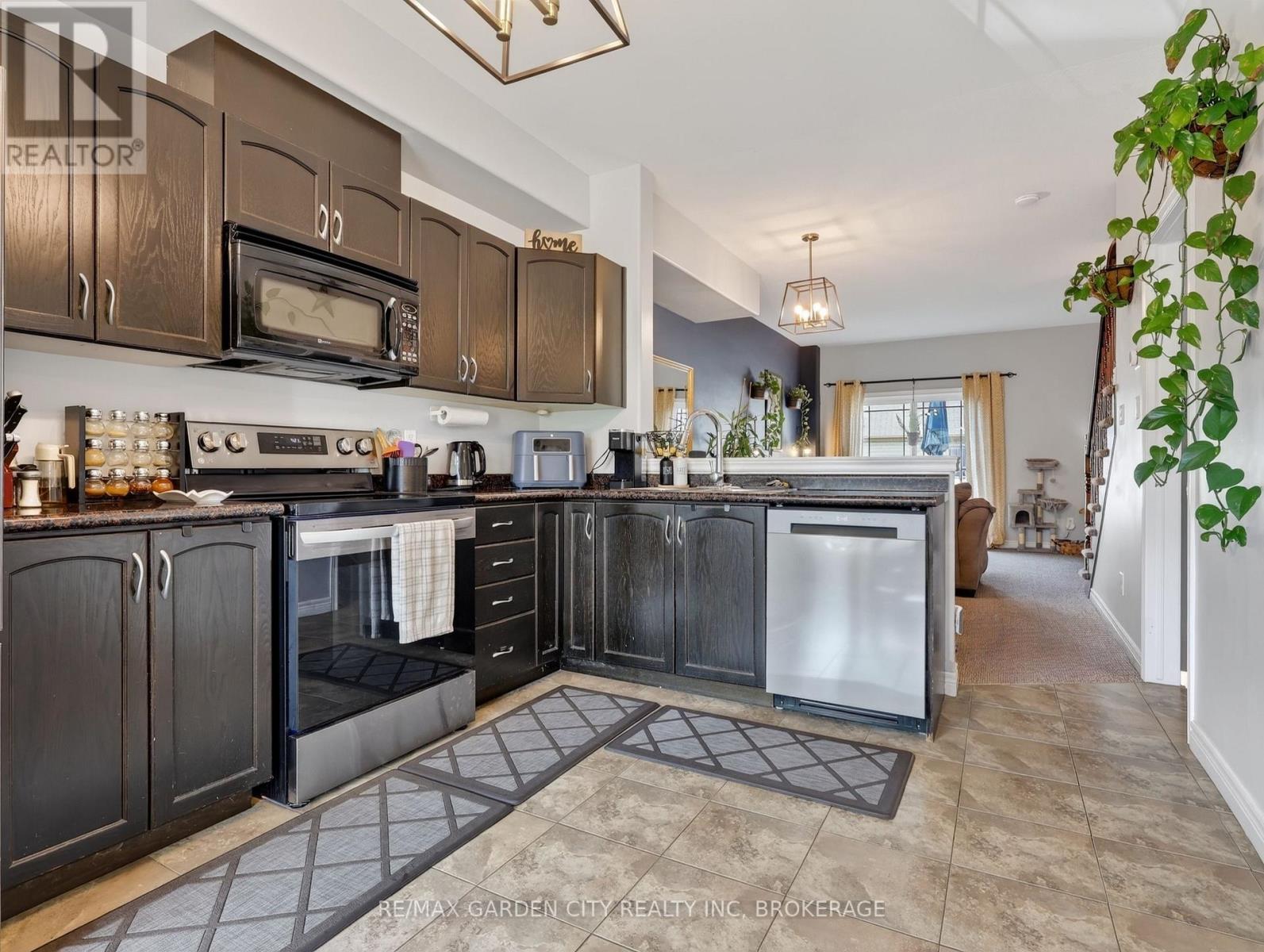 91 WILLOW LANE - 5