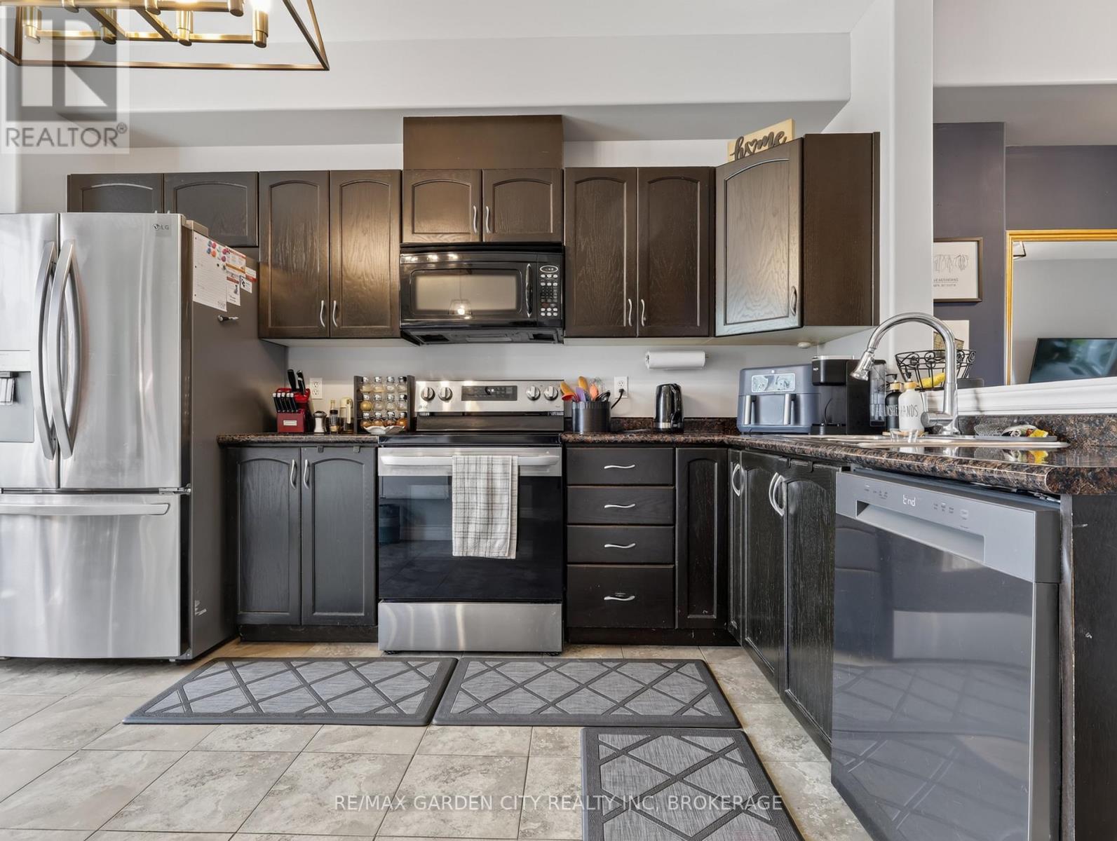 91 WILLOW LANE - 6
