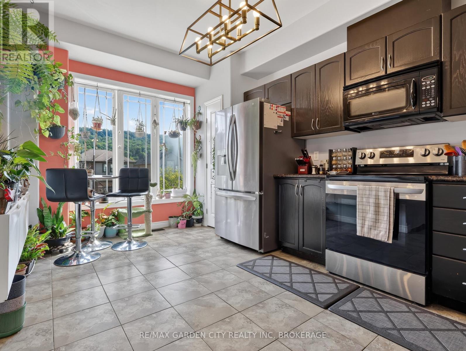 91 WILLOW LANE - 8