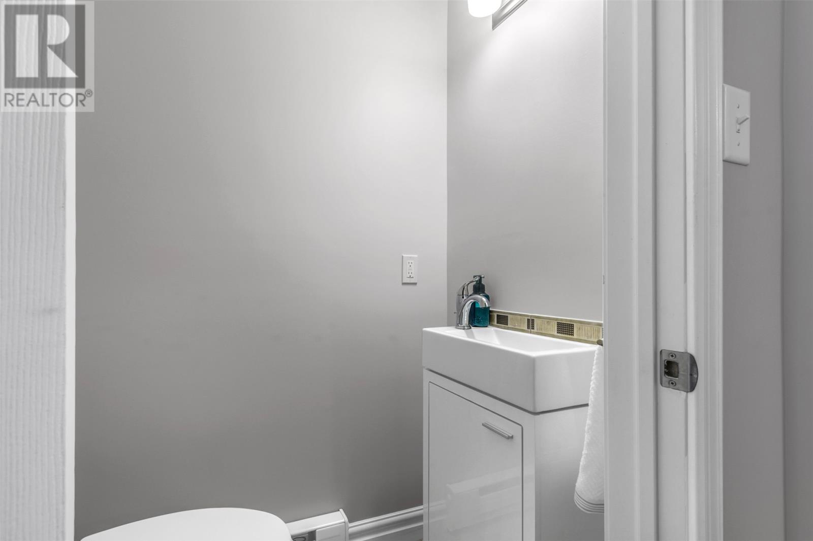 13 Brine Street - 15