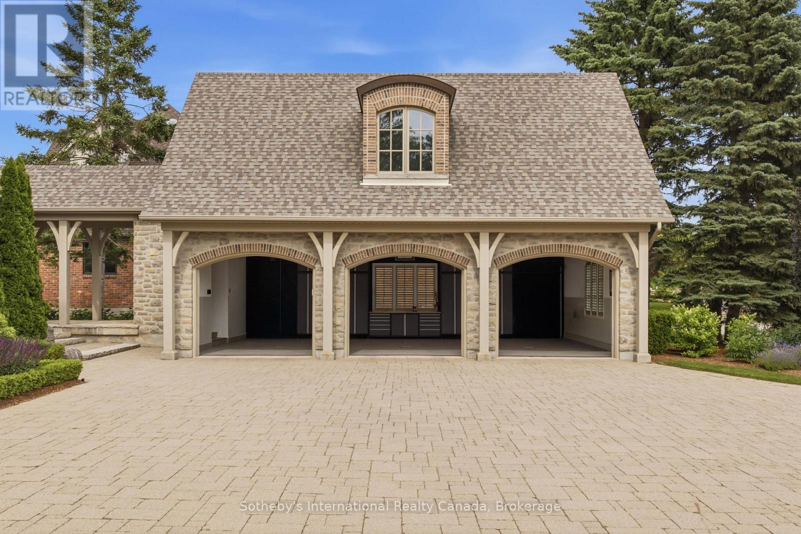 28 DEER RIDGE CRESCENT - Image 33