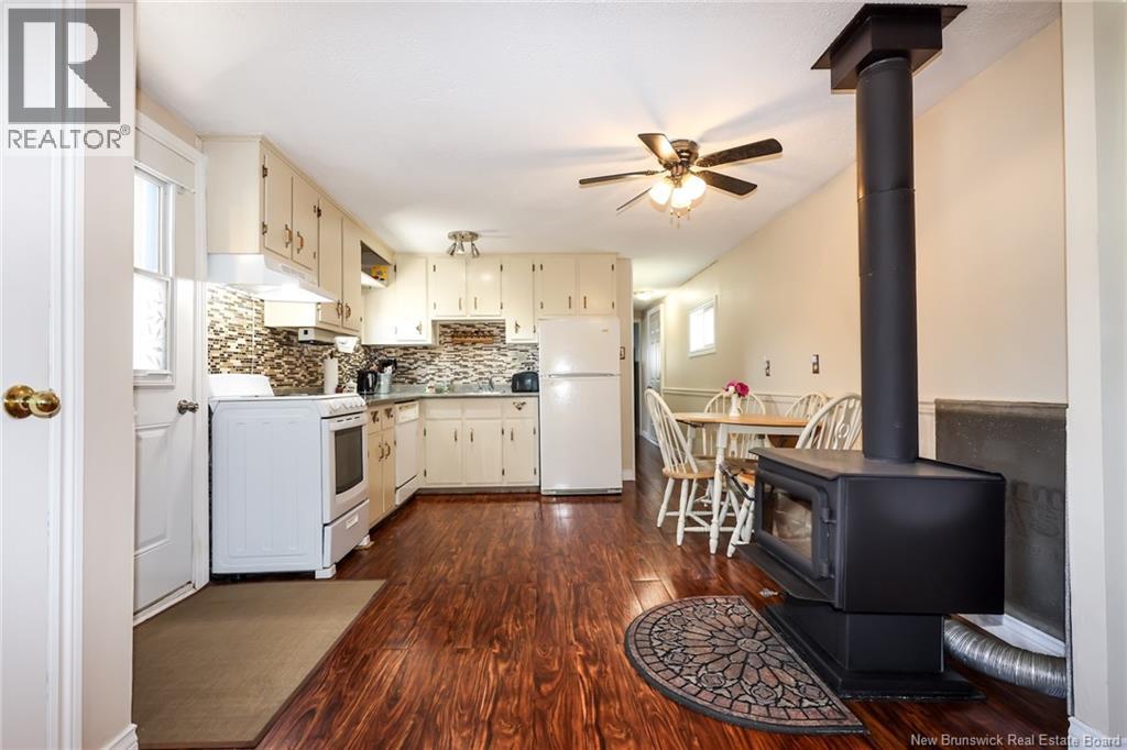 425 Kingsley Road - 12