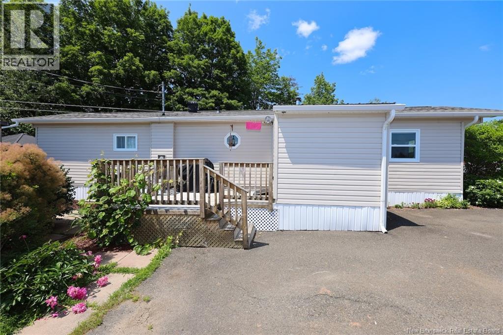 425 Kingsley Road - 2
