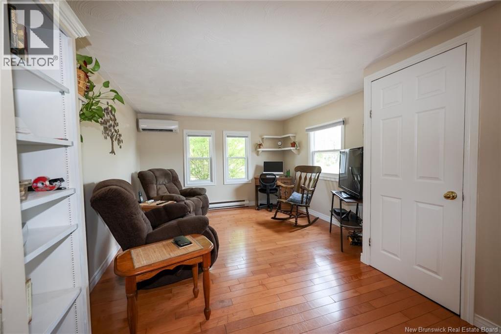 425 Kingsley Road - 9