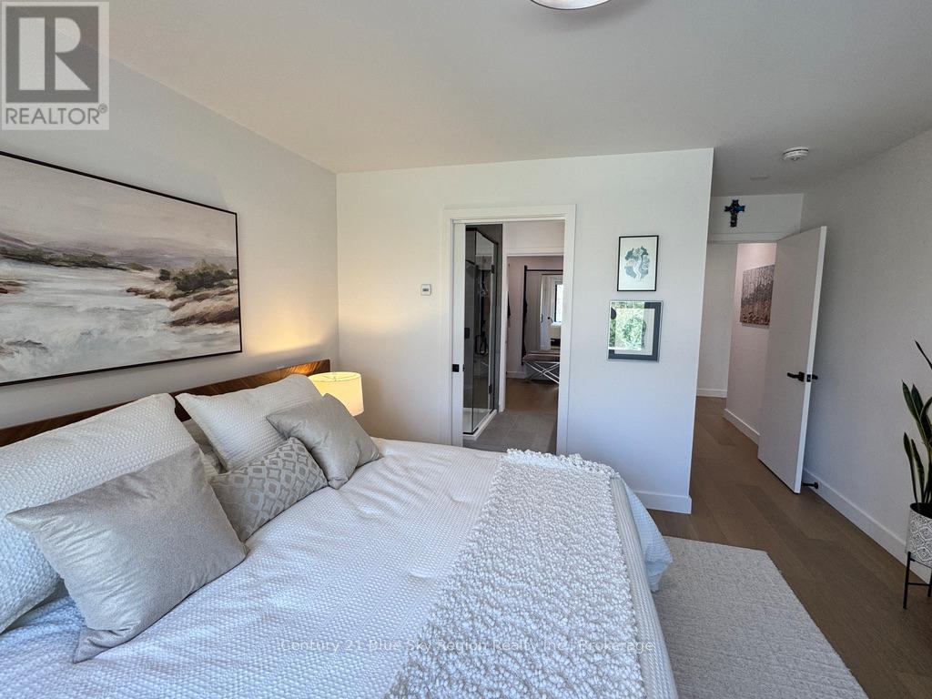 19 KATIE ANN CRESCENT - 11