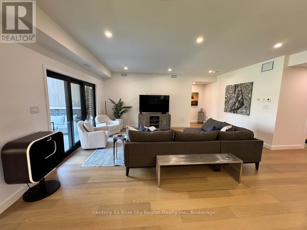 19 KATIE ANN CRESCENT - 8