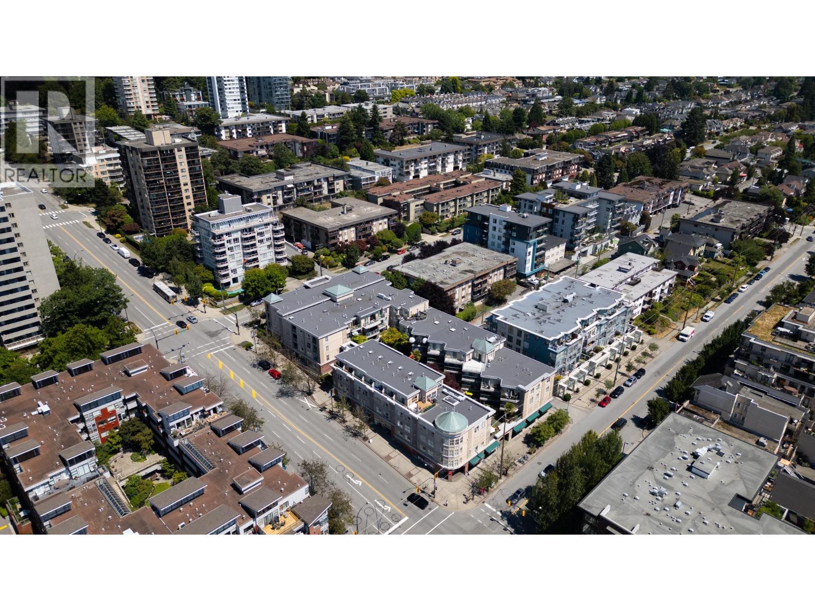 323 332 LONSDALE AVENUE, North Vancouver