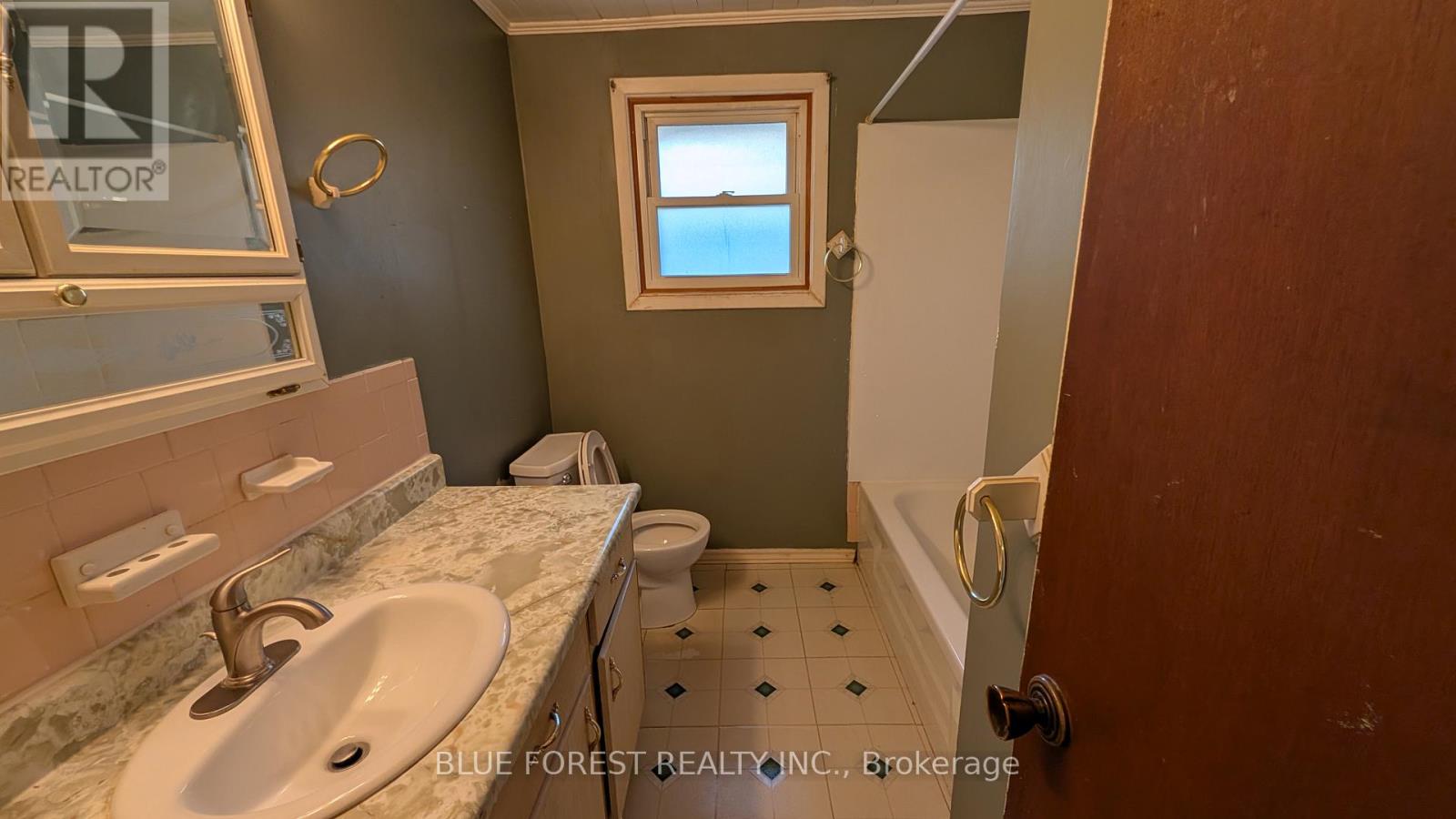 112 MARLBOROUGH AVENUE - 15