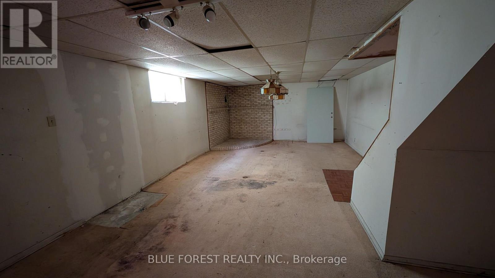 112 MARLBOROUGH AVENUE - 8