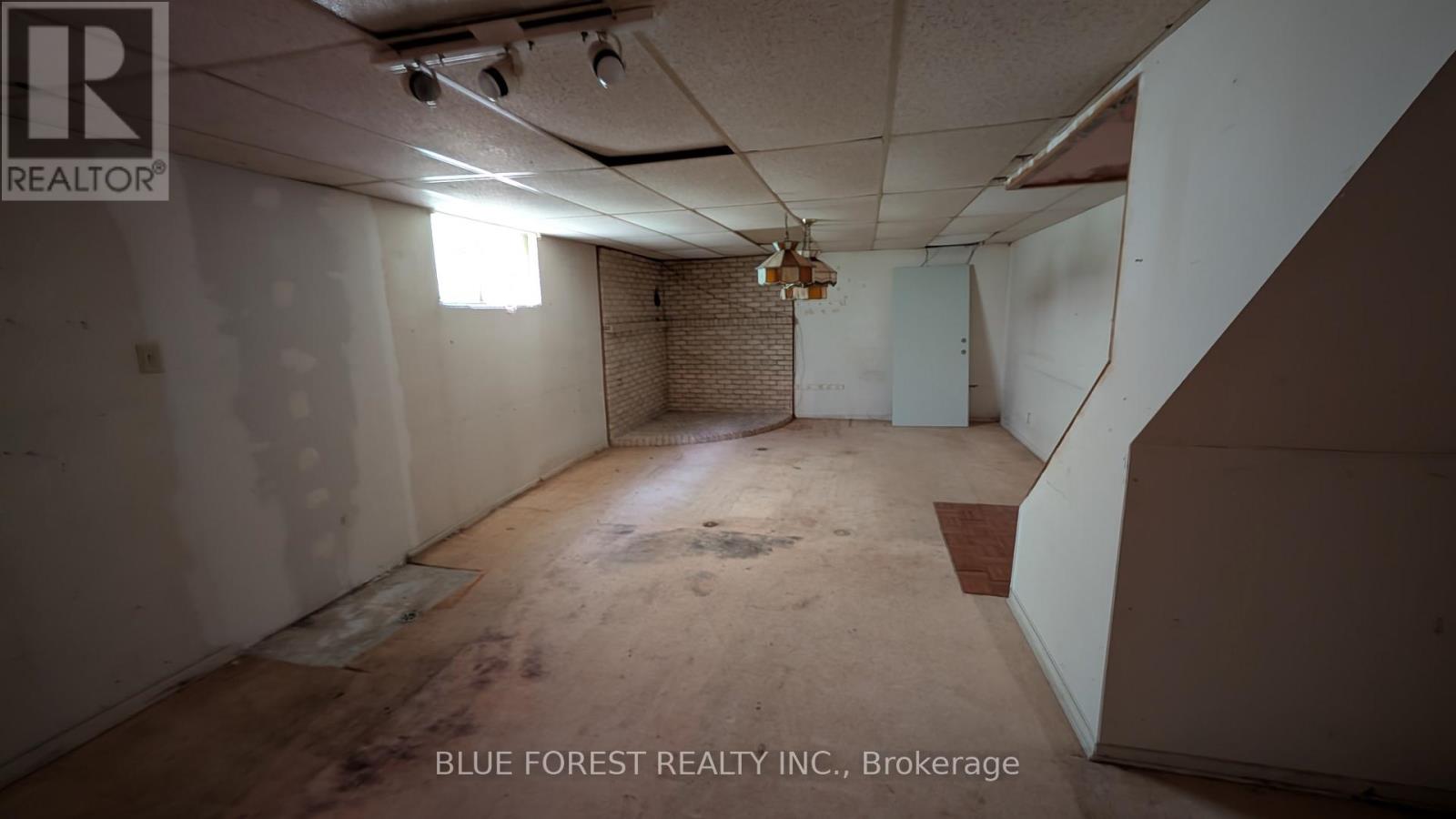 112 MARLBOROUGH AVENUE - 9