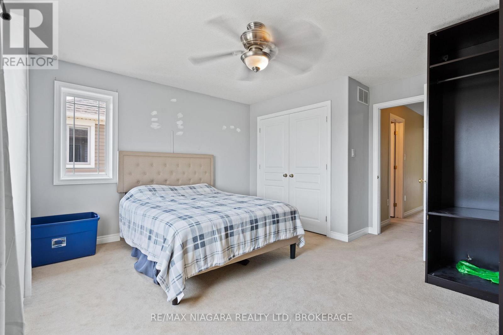 15 HEMLOCK WAY - 15
