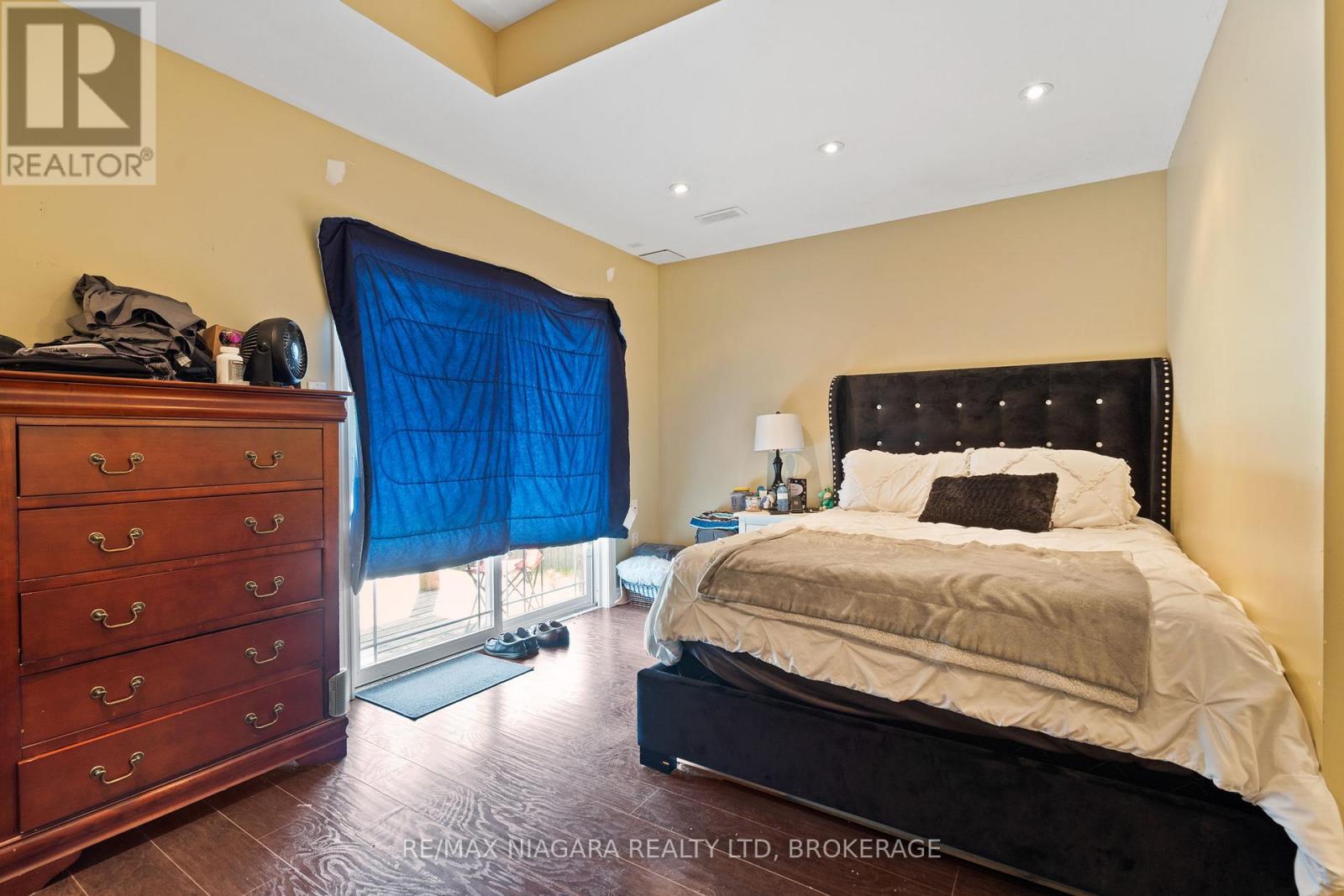 15 HEMLOCK WAY - 17