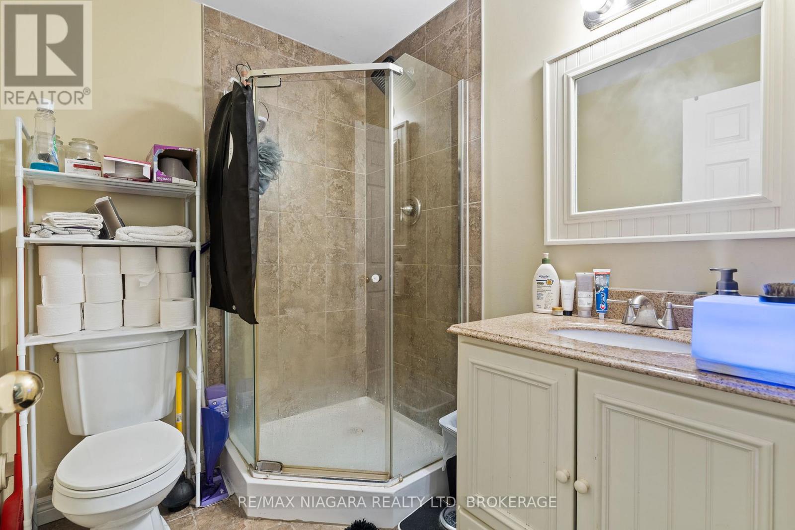 15 HEMLOCK WAY - 18