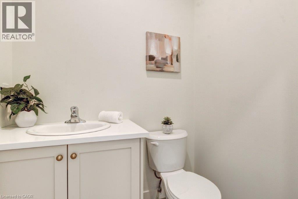 3-bedroom home for sale at 214 WILLIAM Street, Delhi ON · photo 9 of 22