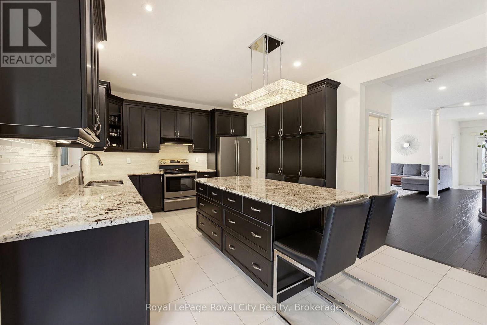 31 WETLAND WAY - 12