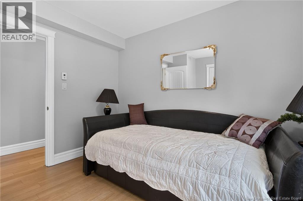 #208 98 Pleasant Street - 42
