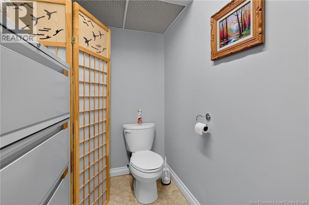 #208 98 Pleasant Street - 44