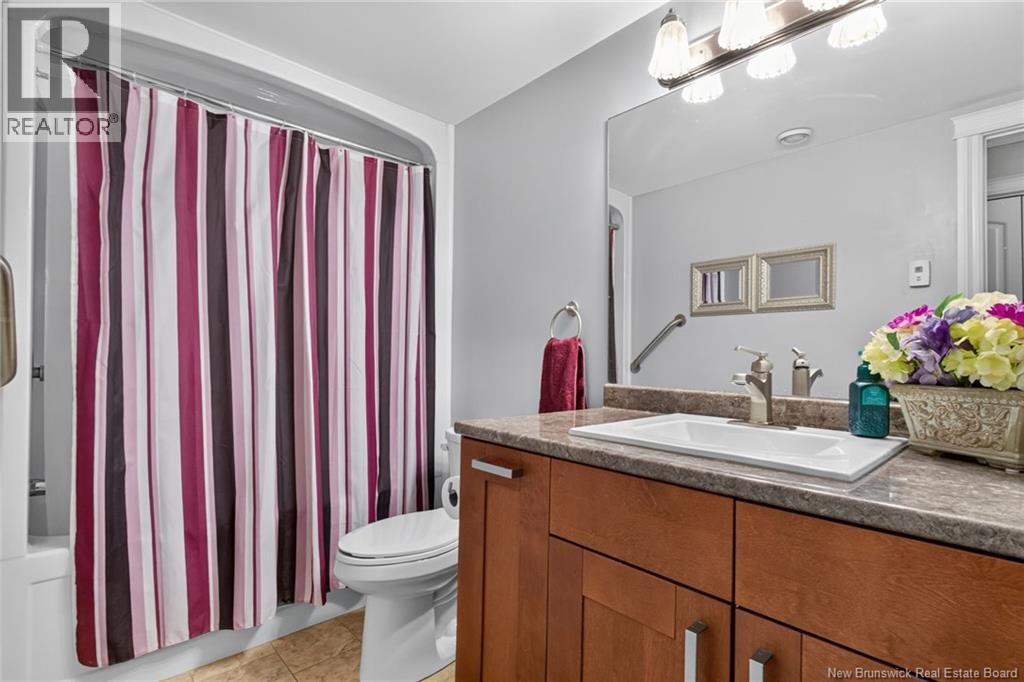 #208 98 Pleasant Street - 39