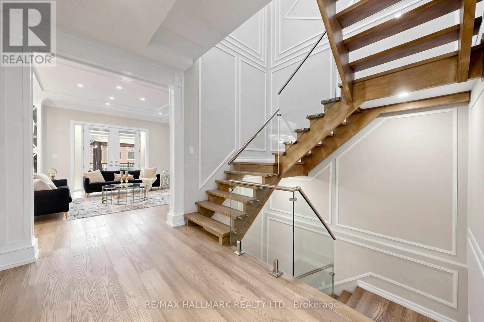 901 WINGARDEN CRESCENT - Image 24