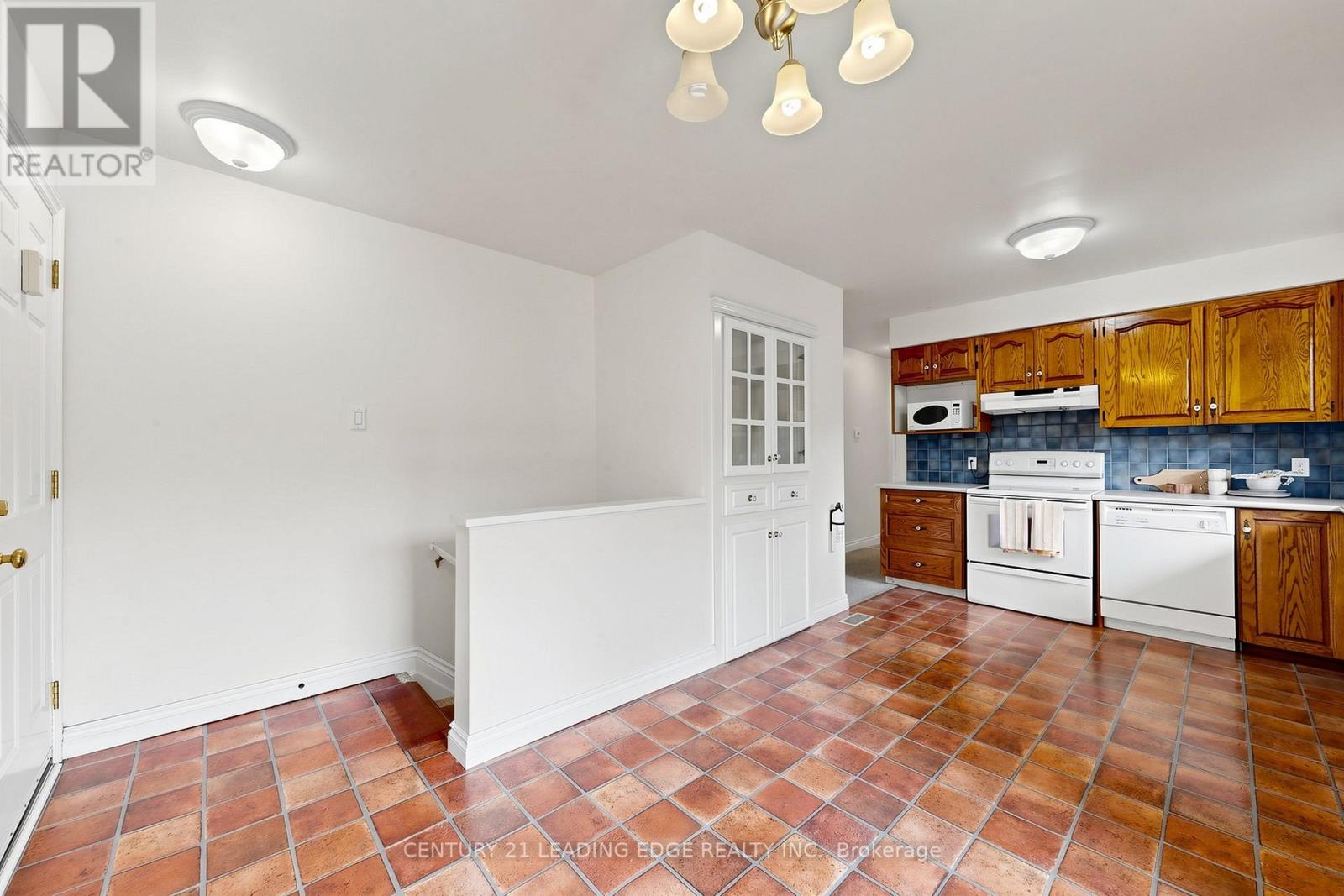 46 ASH STREET - 13