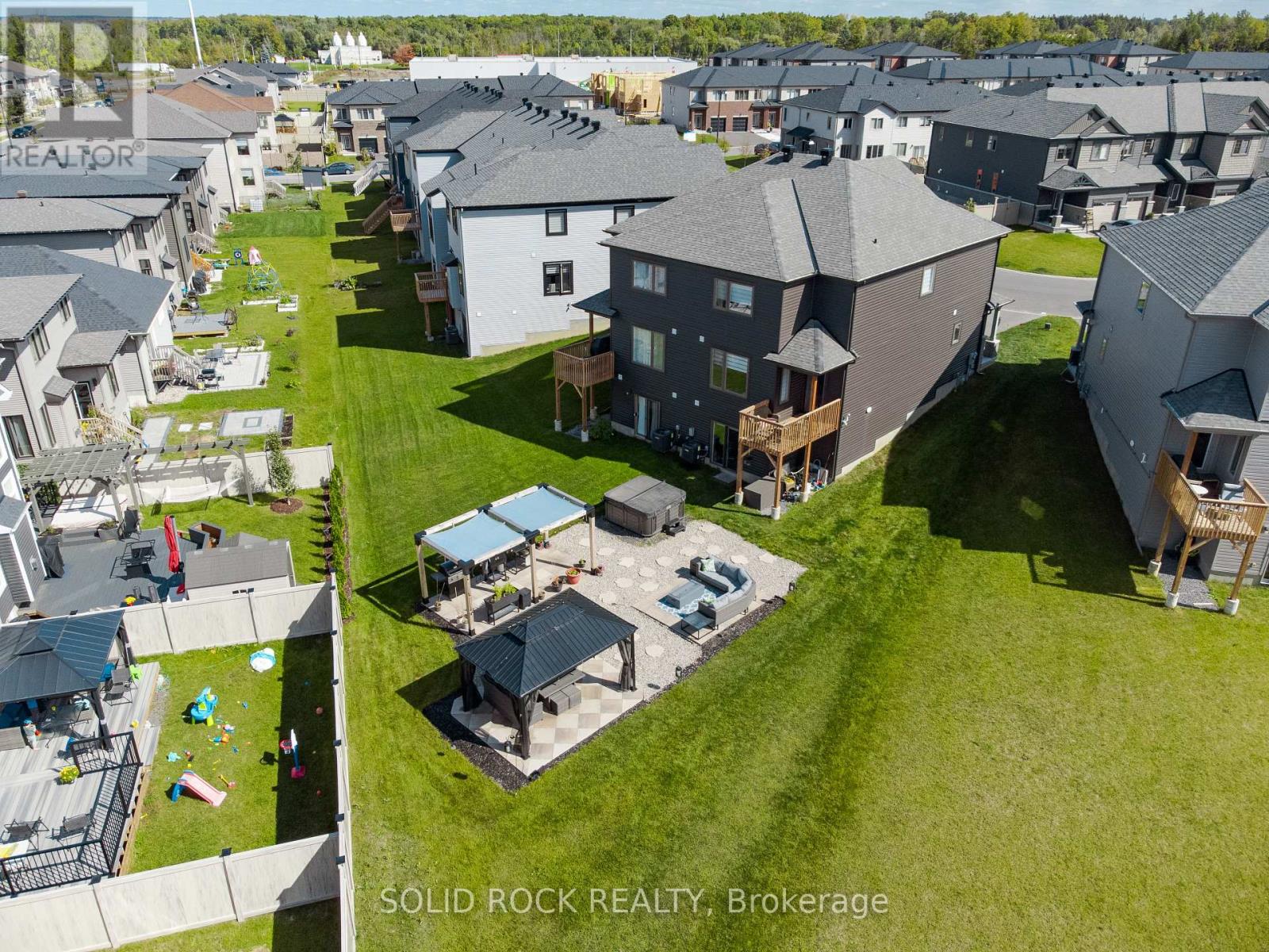 3 Bed, 3 Bath House for Sale in Ottawa – 335 GRACKLE STREET, Ottawa – MLS# X13531688 - Image 39