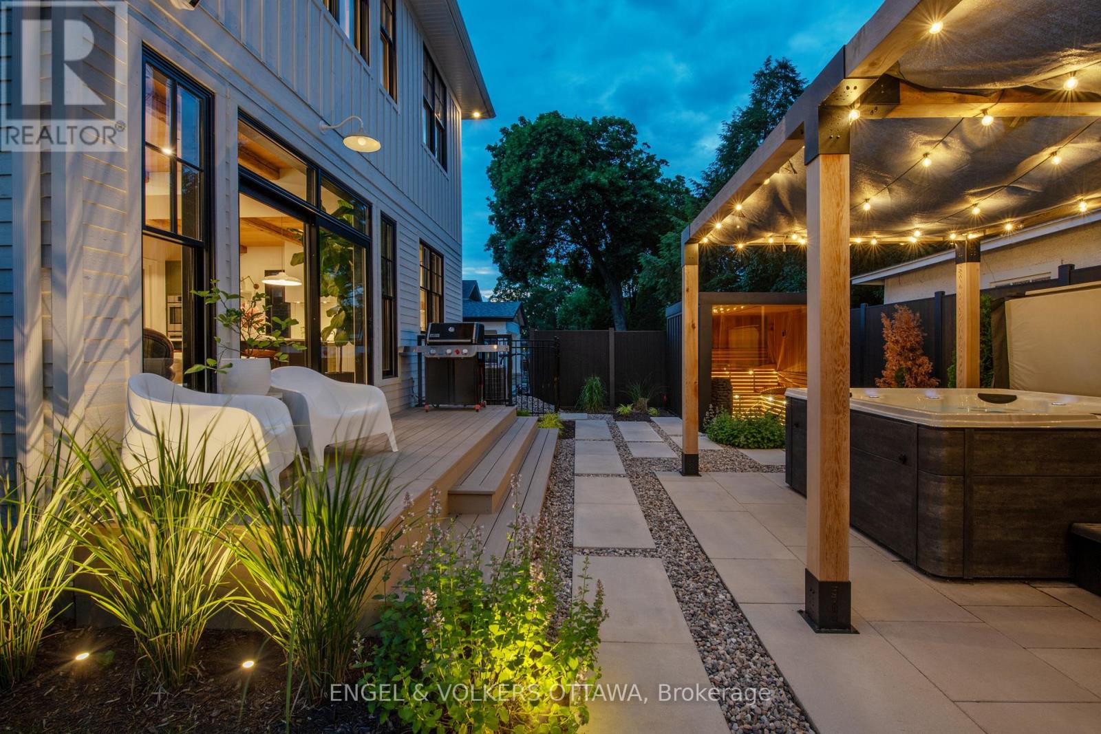 551 HILLCREST AVENUE - 4