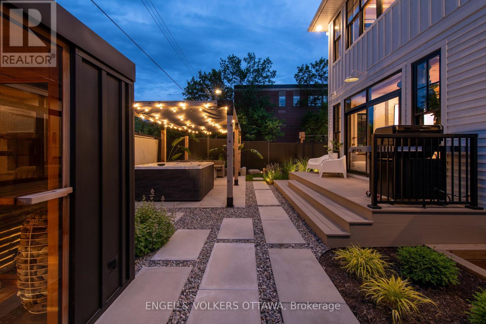 551 HILLCREST AVENUE - 5